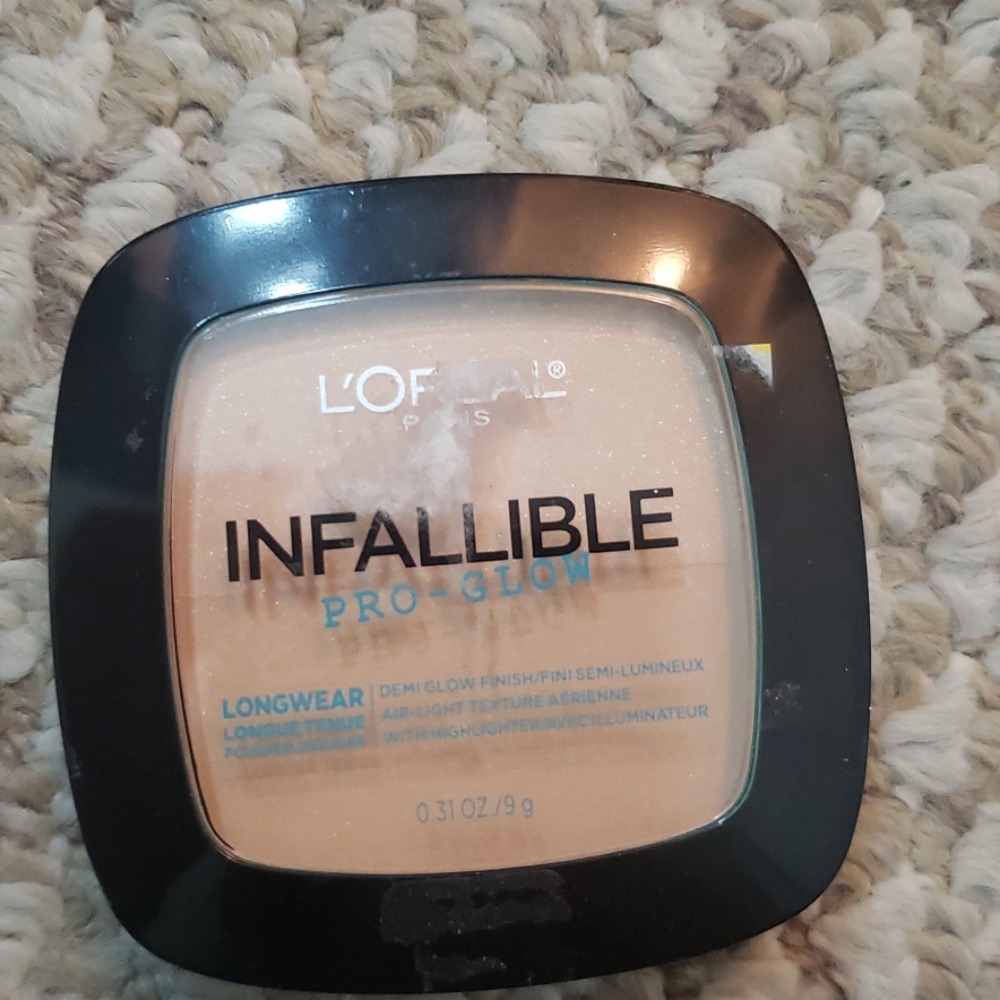 Loreal infallible pro glow powder